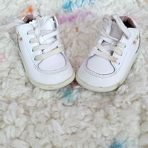 Infant/toddler walking shoes